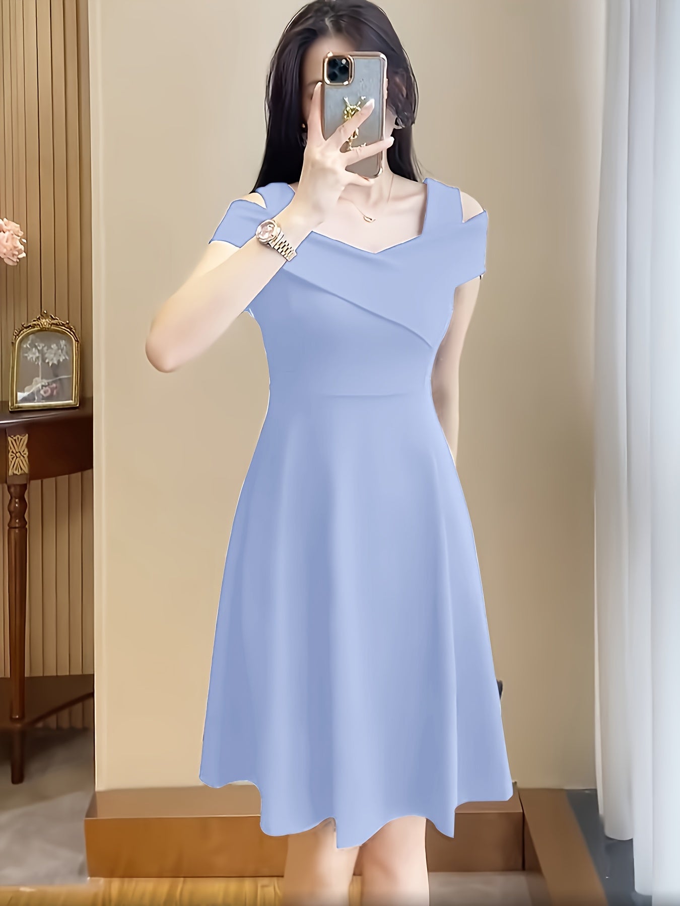 Damska Sukienka Plus Size z Odsłoniętymi Ramionami i Krzyżującymi się Ramiączkami